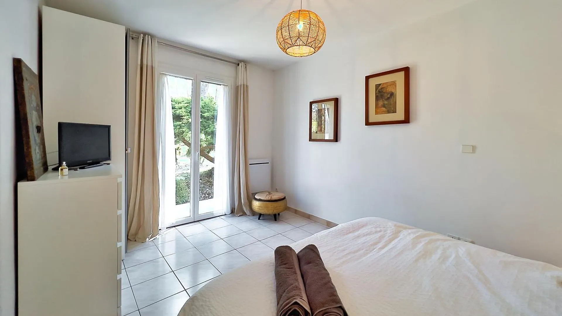 Ferienhaus Le Domaine De L'Olivier, L Ieu De Bien-Etre Solidaire Brignoles